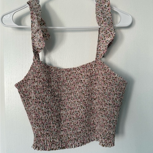 Elegant Floral Ruffle Strap Top - Picture 4 of 7